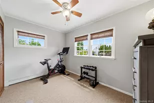 72 Walnut Ln, Hicksville, NY 11801 - Photo 11