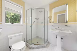 145 Woodlands Ave, White Plains, NY 10607 - Photo 23