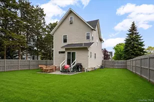 56 Sycamore St, Patchogue, NY 11772 - Photo 27