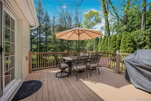 32 Chaucer St, Hartsdale, NY 10530 - Photo 13