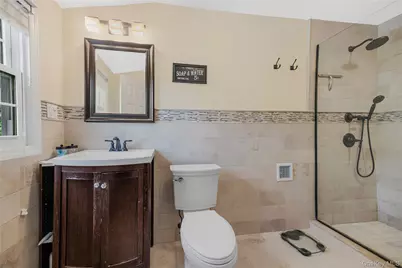 32 Chaucer Street, Hartsdale, NY 10530 - Photo 9