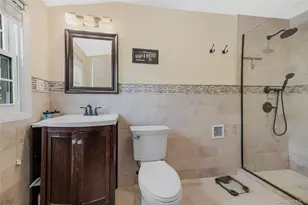 32 Chaucer St, Hartsdale, NY 10530 - Photo 9