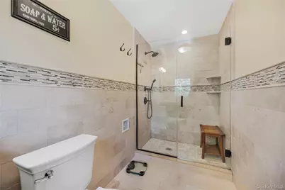 32 Chaucer Street, Hartsdale, NY 10530 - Photo 25
