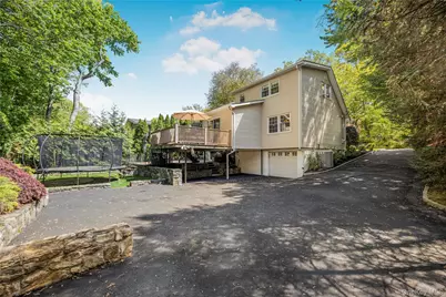 32 Chaucer Street, Hartsdale, NY 10530 - Photo 15