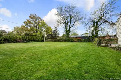 916 Lawrence Court, Woodmere, NY 11581 - Photo 31