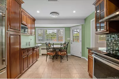 916 Lawrence Court, Woodmere, NY 11581 - Photo 5