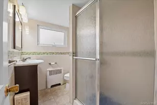 916 Lawrence Ct, Woodmere, NY 11581 - Photo 29