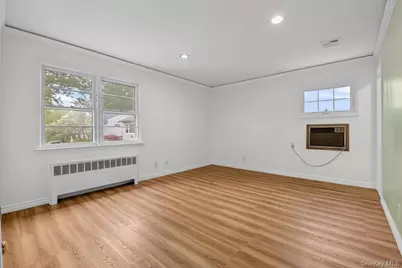 916 Lawrence Court, Woodmere, NY 11581 - Photo 23
