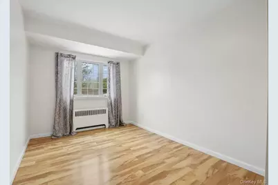 916 Lawrence Court, Woodmere, NY 11581 - Photo 25