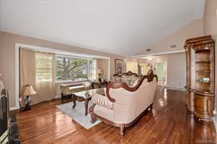 916 Lawrence Ct, Woodmere, NY 11581 - Photo 17