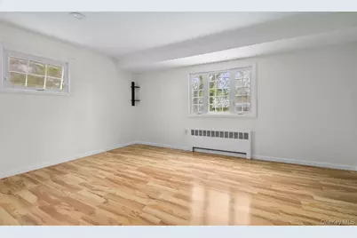 916 Lawrence Court, Woodmere, NY 11581 - Photo 19