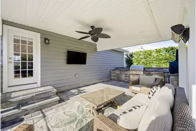 48 Iroquois Street E, Massapequa, NY 11758 - Photo 33