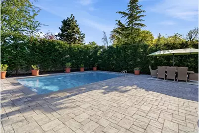 48 Iroquois Street E, Massapequa, NY 11758 - Photo 35