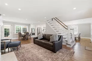 48 Iroquois St E, Massapequa, NY 11758 - Photo 7
