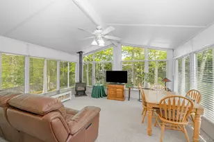 247 Bow Dr, Hauppauge, NY 11788 - Photo 9