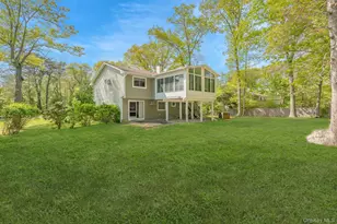 247 Bow Dr, Hauppauge, NY 11788 - Photo 3