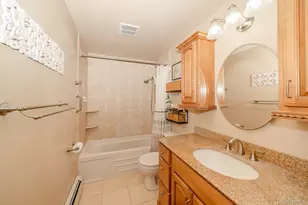 247 Bow Dr, Hauppauge, NY 11788 - Photo 15