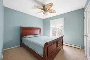 810 Anthony Dr, Lindenhurst, NY 11757 - Photo 25