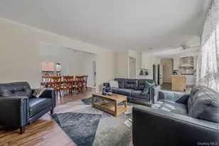 810 Anthony Dr, Lindenhurst, NY 11757 - Photo 11