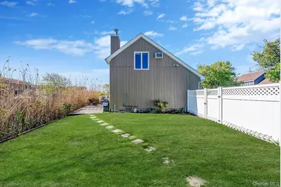 810 Anthony Drive, Lindenhurst, NY 11757 - Photo 31