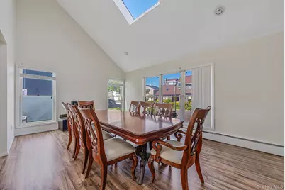 810 Anthony Drive, Lindenhurst, NY 11757 - Photo 13