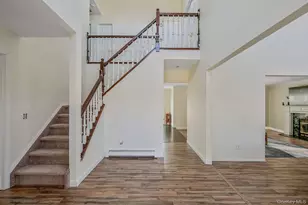 810 Anthony Dr, Lindenhurst, NY 11757 - Photo 5