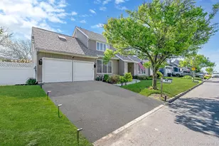 810 Anthony Dr, Lindenhurst, NY 11757 - Photo 3