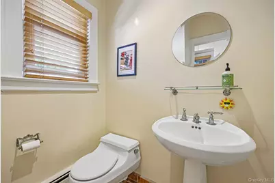 148 Willis Court, Woodmere, NY 11598 - Photo 17