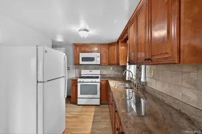 34 Linden Drive, Newburgh, NY 12550 - Photo 7