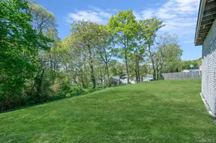 42 Oceanview Ave, Farmingville, NY 11738 - Photo 37
