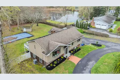 451 Gibbs Pond Road, Nesconset, NY 11767 - Photo 7