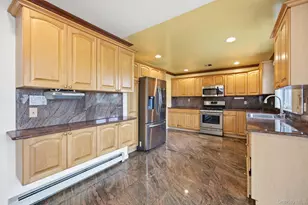 16 6th Ave, New Hyde Park, NY 11040 - Photo 9