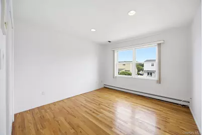 16 6th Avenue, New Hyde Park, NY 11040 - Photo 19
