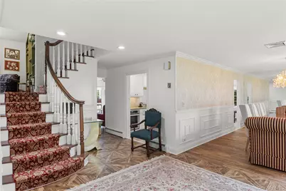 [Address not provided], Hauppauge, NY 11788 - Photo 9