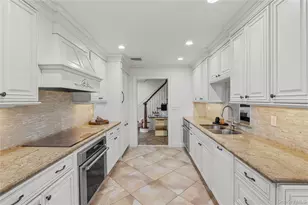 [Address not provided], Hauppauge, NY 11788 - Photo 5