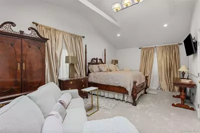 [Address not provided], Hauppauge, NY 11788 - Photo 25