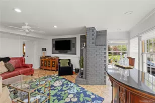 [Address not provided], Hauppauge, NY 11788 - Photo 17