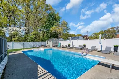 31 Peak Street, Ronkonkoma, NY 11779 - Photo 31