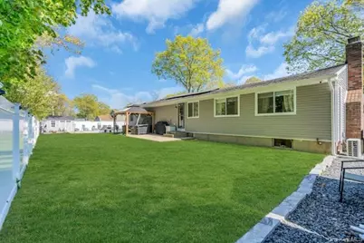 31 Peak Street, Ronkonkoma, NY 11779 - Photo 29