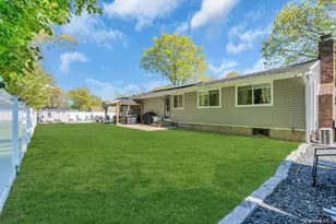 31 Peak St, Ronkonkoma, NY 11779 - Photo 29