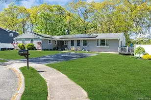 31 Peak St, Ronkonkoma, NY 11779 - Photo 33