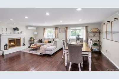 31 Peak Street, Ronkonkoma, NY 11779 - Photo 17