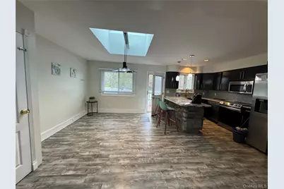11 Oak Place, Selden, NY 11784 - Photo 3