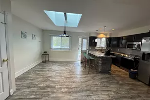 11 Oak Pl, Selden, NY 11784 - Photo 3