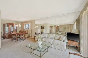 2740 Judith Dr, Bellmore, NY 11710 - Photo 3