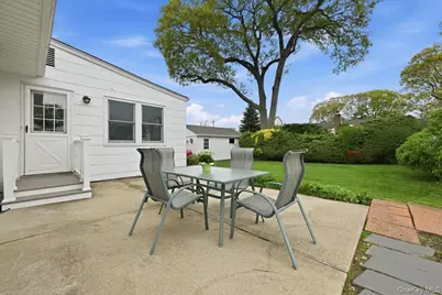 3903 Lincoln Street, Seaford, NY 11783 - Photo 23