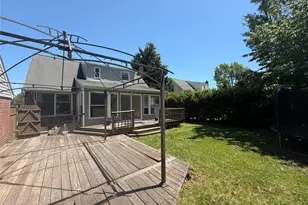 140 Wickshire Dr, East Meadow, NY 11554 - Photo 37
