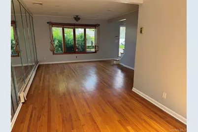 140 Wickshire Drive, East Meadow, NY 11554 - Photo 7