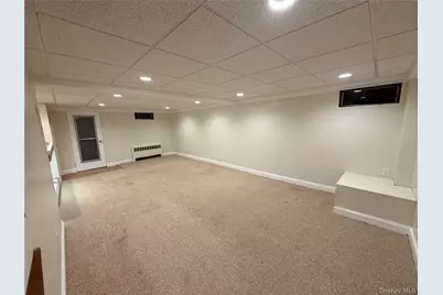 140 Wickshire Drive, East Meadow, NY 11554 - Photo 35