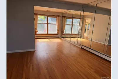 140 Wickshire Drive, East Meadow, NY 11554 - Photo 5